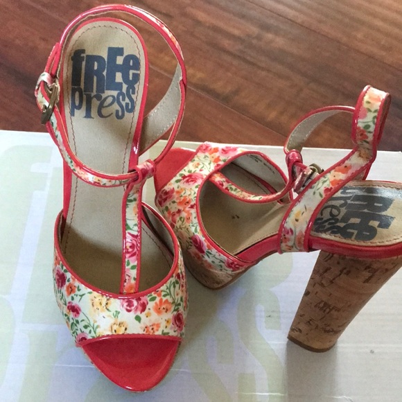 High heels - Picture 1 of 5